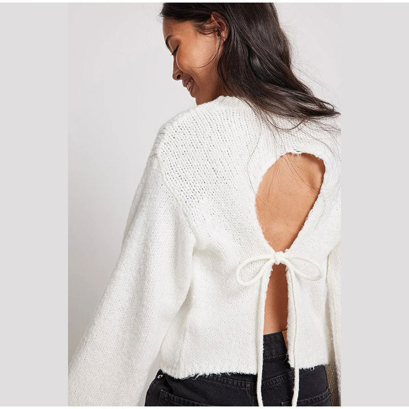 Knit O-neck Back Cut-Out Sweater