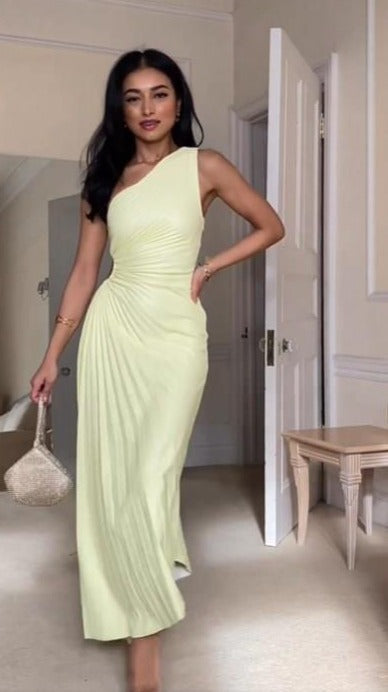 One Shoulder Sleeveless Pleated Irregular Maxi Dresses