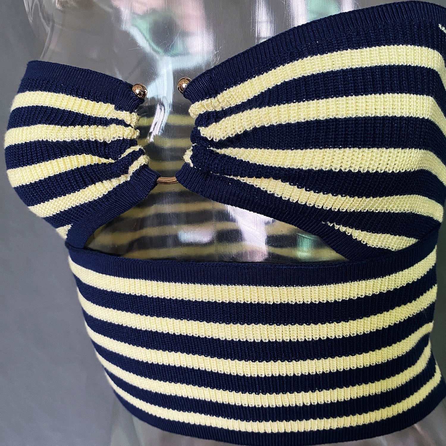 Knit Striped O-ring Crop Top