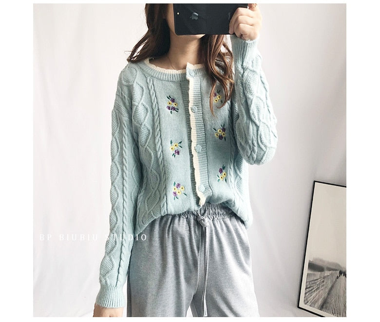 Embroidery Floral Cable Knitted Cardigan